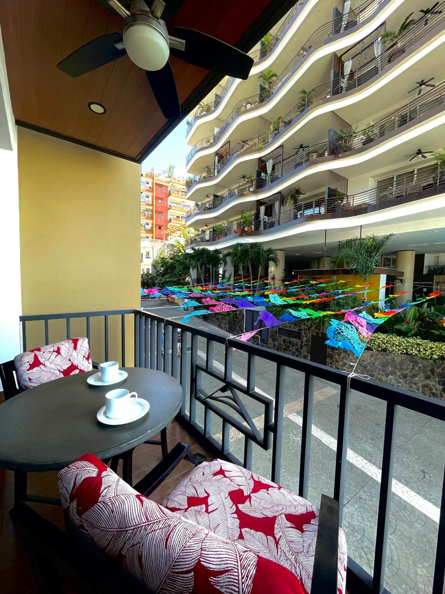 Pinnacle Resorts 179 - Adults Only Пуерто Валярта Екстериор снимка